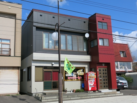 金属サイディングで外壁リフォーム♪札幌のMADOショップ/手稲富丘店